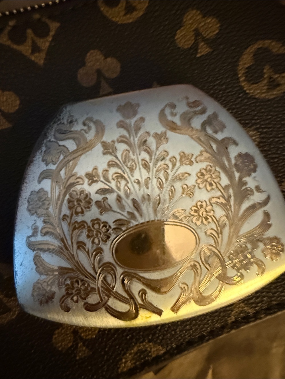 Elgin mid Century powder compact Engraved Floral Compact Mirror in Gold Tone